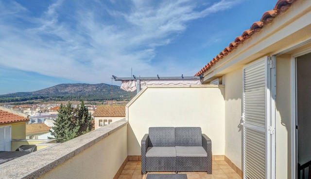 Ribes Duplex by Hello Homes Sitges