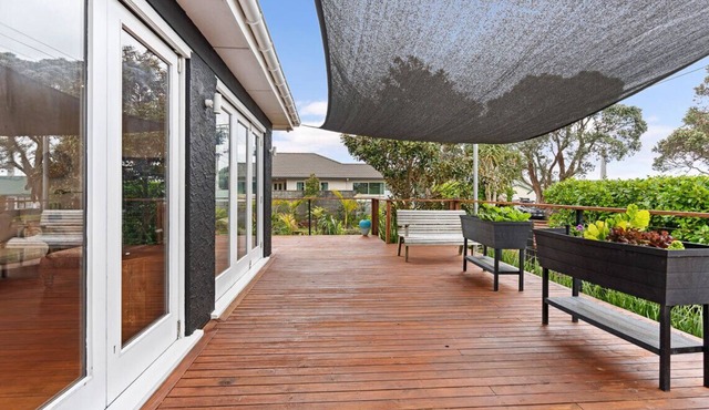 Richard & Jill’s magical Moturoa bungalow