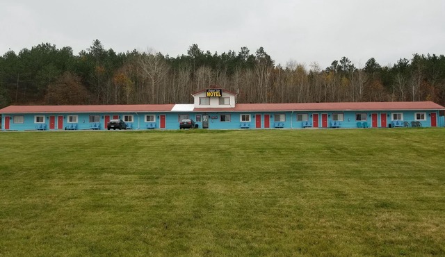 Richard Lake Motel
