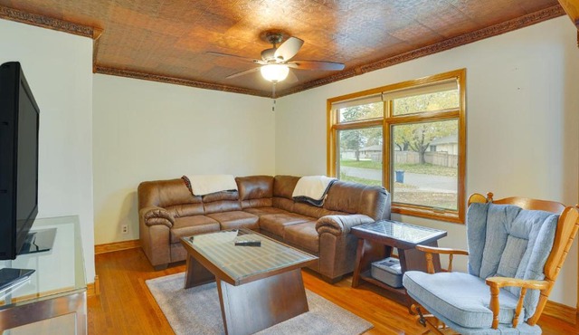 Richfield Home about 10 Mi to Central Minneapolis!
