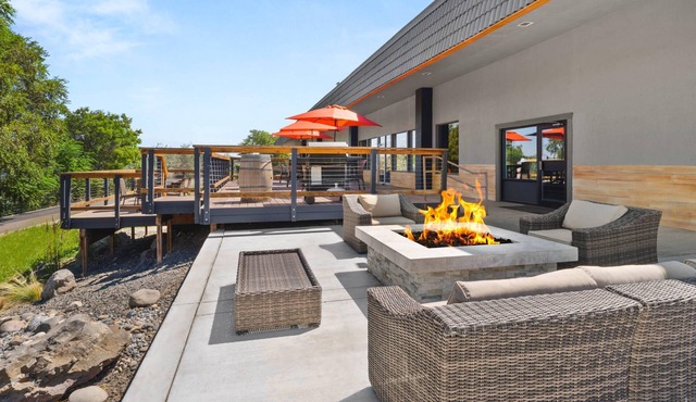 Richland Riverfront Hotel and Conference Center, Ascend Hotel Collection