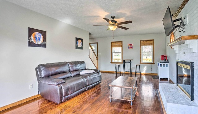 Richmond Area Home w/Game Room & Patio!