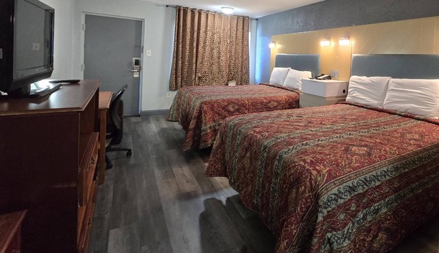 Richmond Room w/Free Onsite Parking! | Near Virginia Museum of Fine Arts