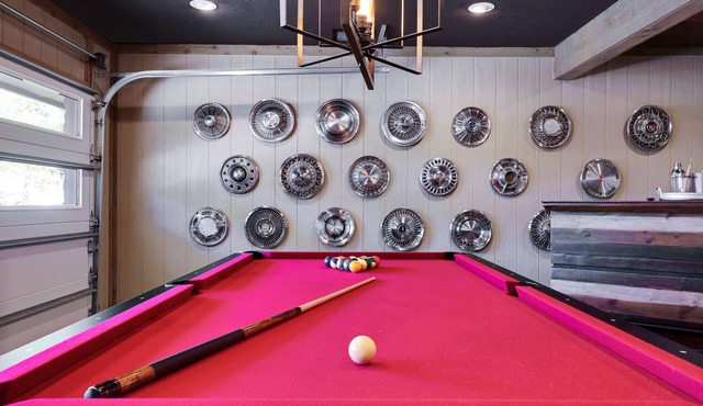Richter's Garage - A Birdy Vacation Rental