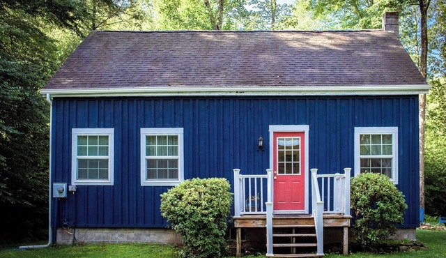 Ricketts Creekside Cabin - WIFI, grill, hammock, creek
