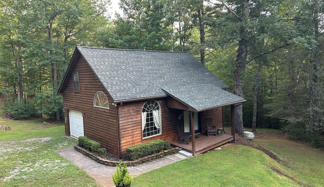 Ride or Drive the "Tail of the Dragon"-Smoky Mountain Cabin