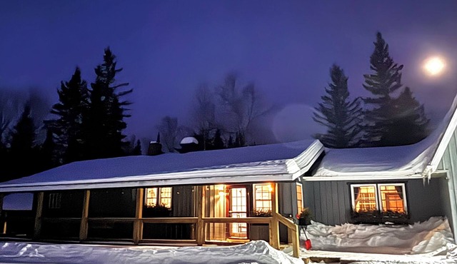 ✨Ride, Relax & Repeat Relaxing Hot Tub King Suite ITS Trail Access In Town