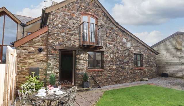 RIDGE COTTAGE, pet friendly, character holiday cottage in Parracombe