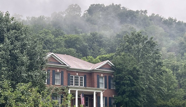 Ridge Creek Getaway, ideal 4 Friends&Family get-togethers, events & receptions.