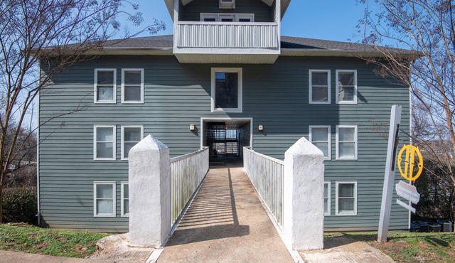 Ridge Retreats - Large Groups/6 Bedrooms/King Beds