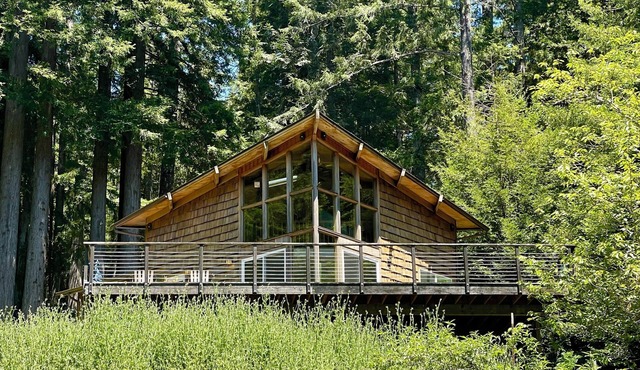 Ridge top redwoods, privacy, seclusion, views, 4 miles to ocean, 15min to Mendo