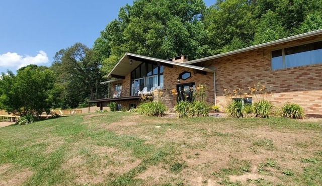 Ridgecrest: Charming Family Mountain Retreat