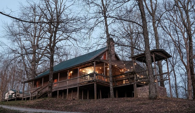 Ridgeline Cabin at Center Hill Lake