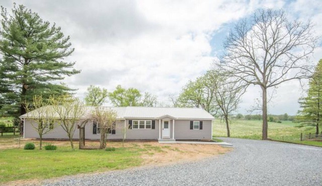 Ridges Side Villa with Hot tub | 3 Bed, 2 Bath