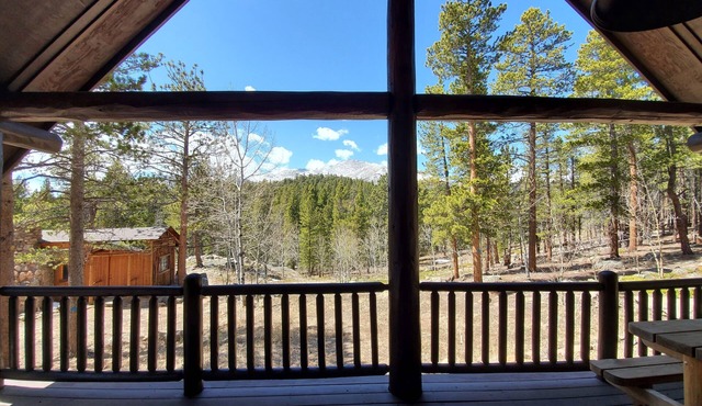 Ridgeview-Perfect rural headquarters for hiking, wildlife, private and relaxing,