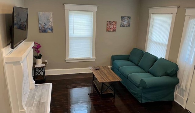 Ridgeway, 2 Bedroom House near Xavier, Downtown