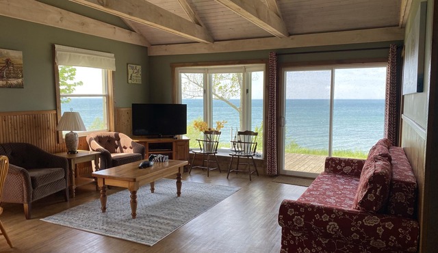 Riesling Cottage on the lake