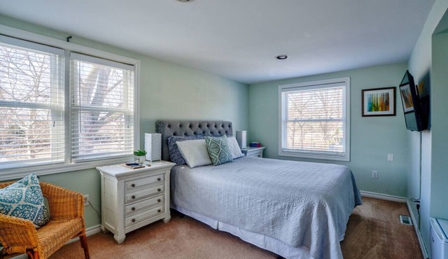 Riesling Room Old Town. Furnished room 1400 p/m