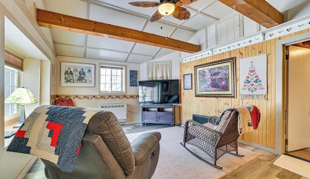 Rifle Lake Cabin! Michigan Outdoor Adventure Pad