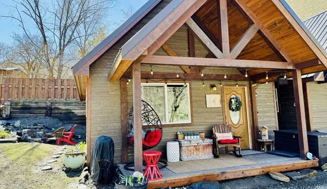 Riggins Riverview Retreat, Triple R Cabin #4