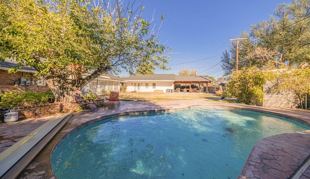 Right At Home-Midland Clermont House w/Pool and Billiards