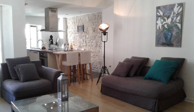 Right in the historic center very quiet cocoon apartment 2 air-conditioned bedrooms