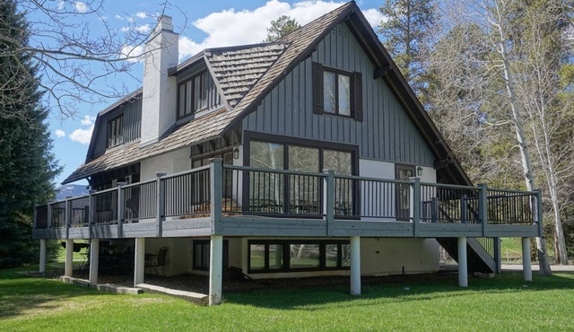 Right on Fairway, Private Hot Tub & Sauna, Minutes From Vail Village/Golden Peak