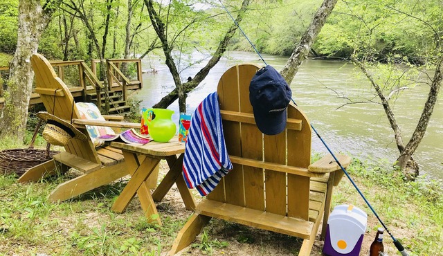 Right on the ChattahoocheeRiver - visit Helen, fish off deck, or enjoy fire pit.