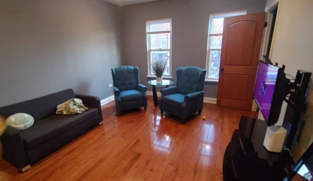 right & Spacious 3BR Apt Perfect for Families & Groups