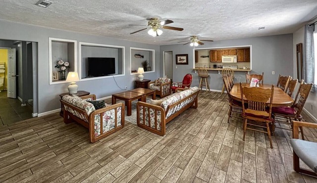 Right up from Cranfield Marina, Lake Norfork