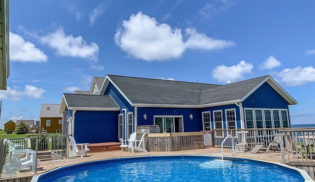 Rig’s Ladder – Luxury oceanfront, Pool, Hot-tub, Beautiful Beach, AC