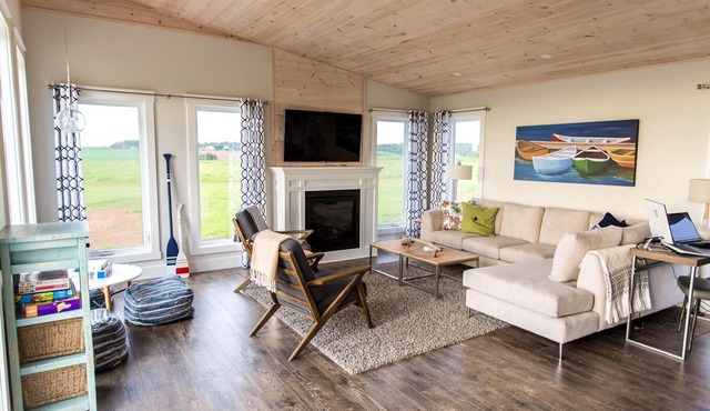 Riley Crest - Oceanview, walk to beach, modern, air conditioned - loft