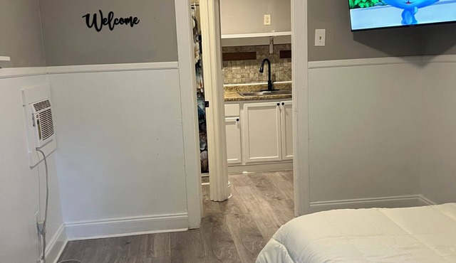 Riley’s Cozy Apartment Pets Welcome No Fees