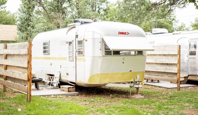 Rim Camp Vintage Airstream