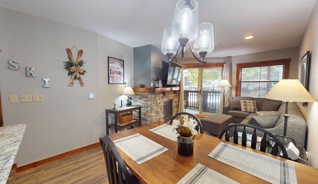 Rimfire Lodge-1st Floor-Village Center-Steps from shops restaurants slopes