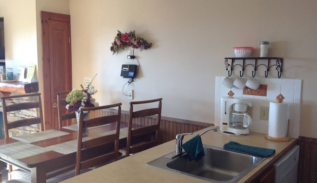 Rimfire Lodge 307 - Deluxe Full Studio with Full Kitchen, Sleeps 4
