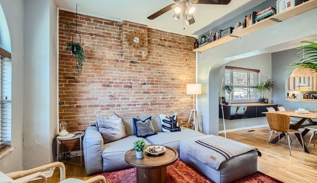 RiNo Charmer, Pet-Friendly 2bd Family Home + EV Charger