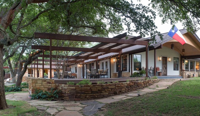 Rio de Arcadia - Two Riverside Homes, Pool & Hot Tub