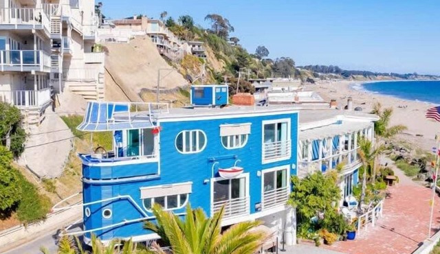 Rio Del Mar Boathouse - steps from the beach