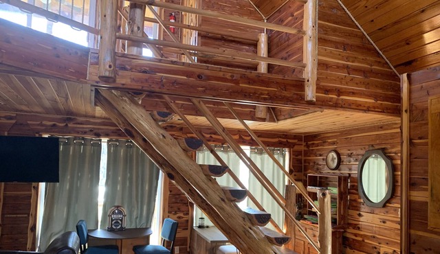 Rio Escape - Rustic Log Cabin Retreat on Spring River