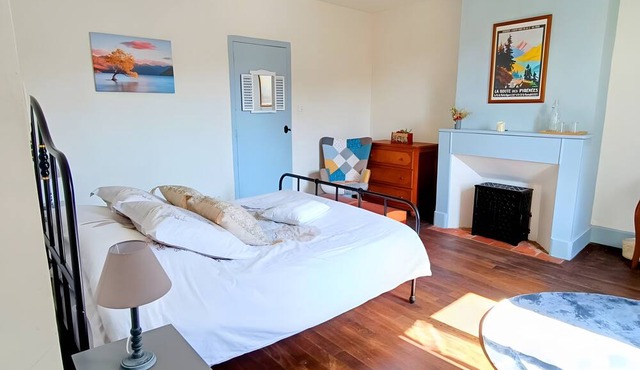 Rioutord Guest Room with Shared Terrace, Wi-Fi, and Air Conditioning