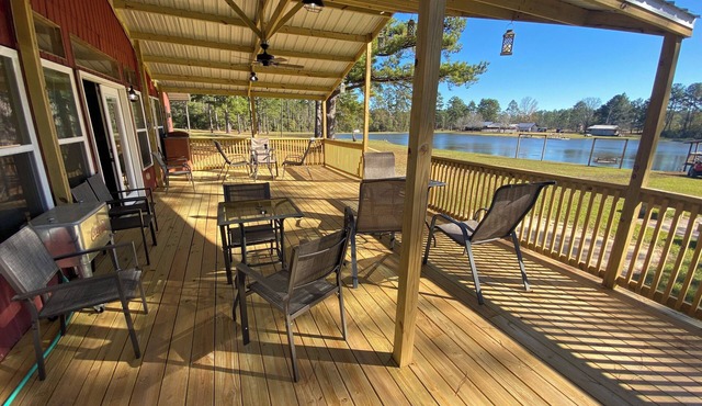 Ripples on the Lake Pristine private lake property that you will never forget