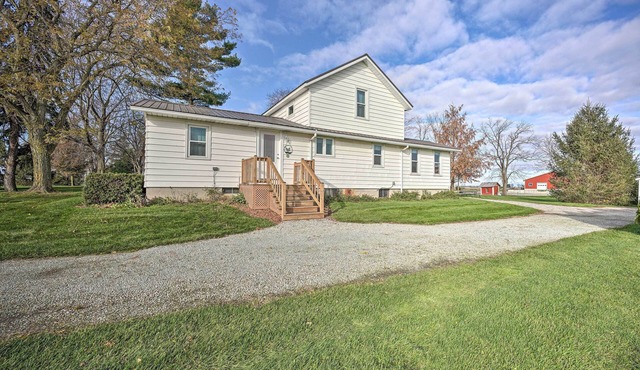 'Rise and Shine Farm' in Goshen w/BBQ & Fire Pit!