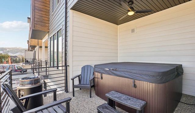 Risen Ranch by Crafty Casitas - Spa, Sauna, heated gear storage, near Snowbasin