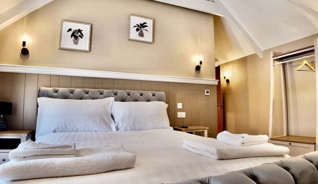 Rising Sun Inn - Rough Tor