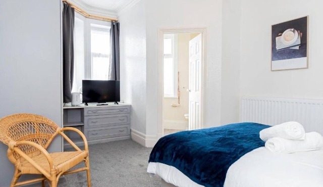 Rising Sun Room 6 | Double Bed + Private En-suite