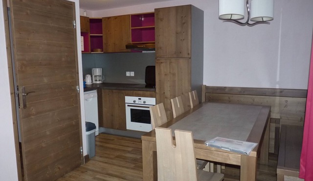 RISOUL BORD DES PISTES Superb 90m² duplex (sleeps 10) in recent building