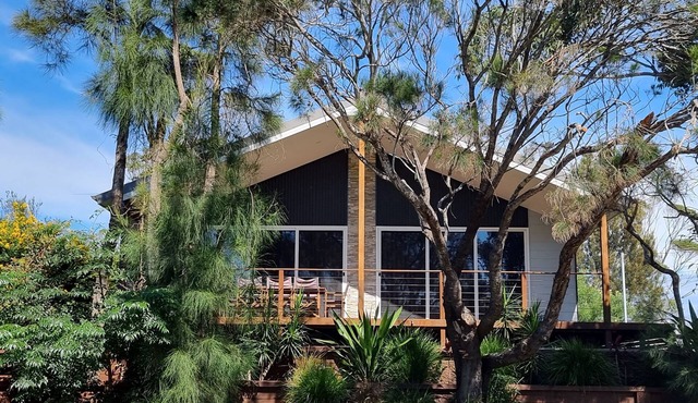 Ritchy at Manyana is a newly built, stylish open plan modern beach house