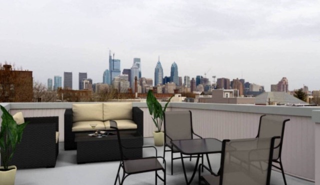 Rittenhouse, 4 level, 2 bedroom,& rooftop.