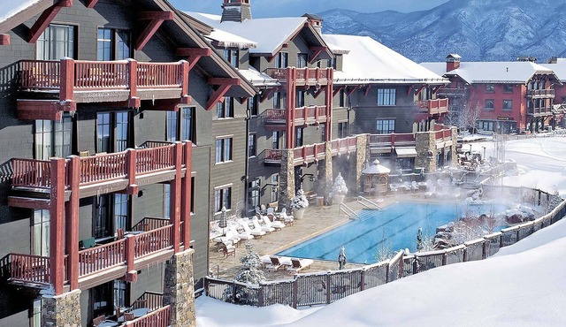 Ritz Carlton in Aspen- Ski-In & Ski-Out- Professionally Cleaned Condo- Sleeps 6